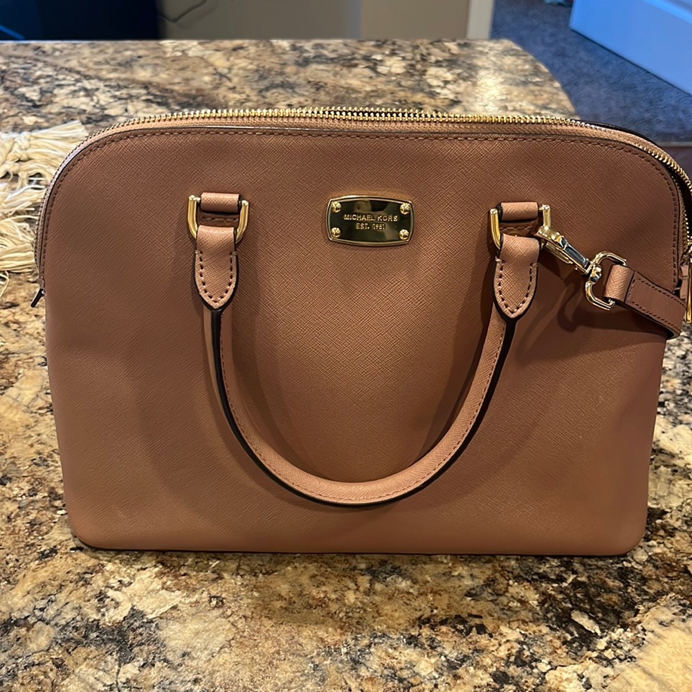 Dusky pink Michael Kora purse - great condition!
